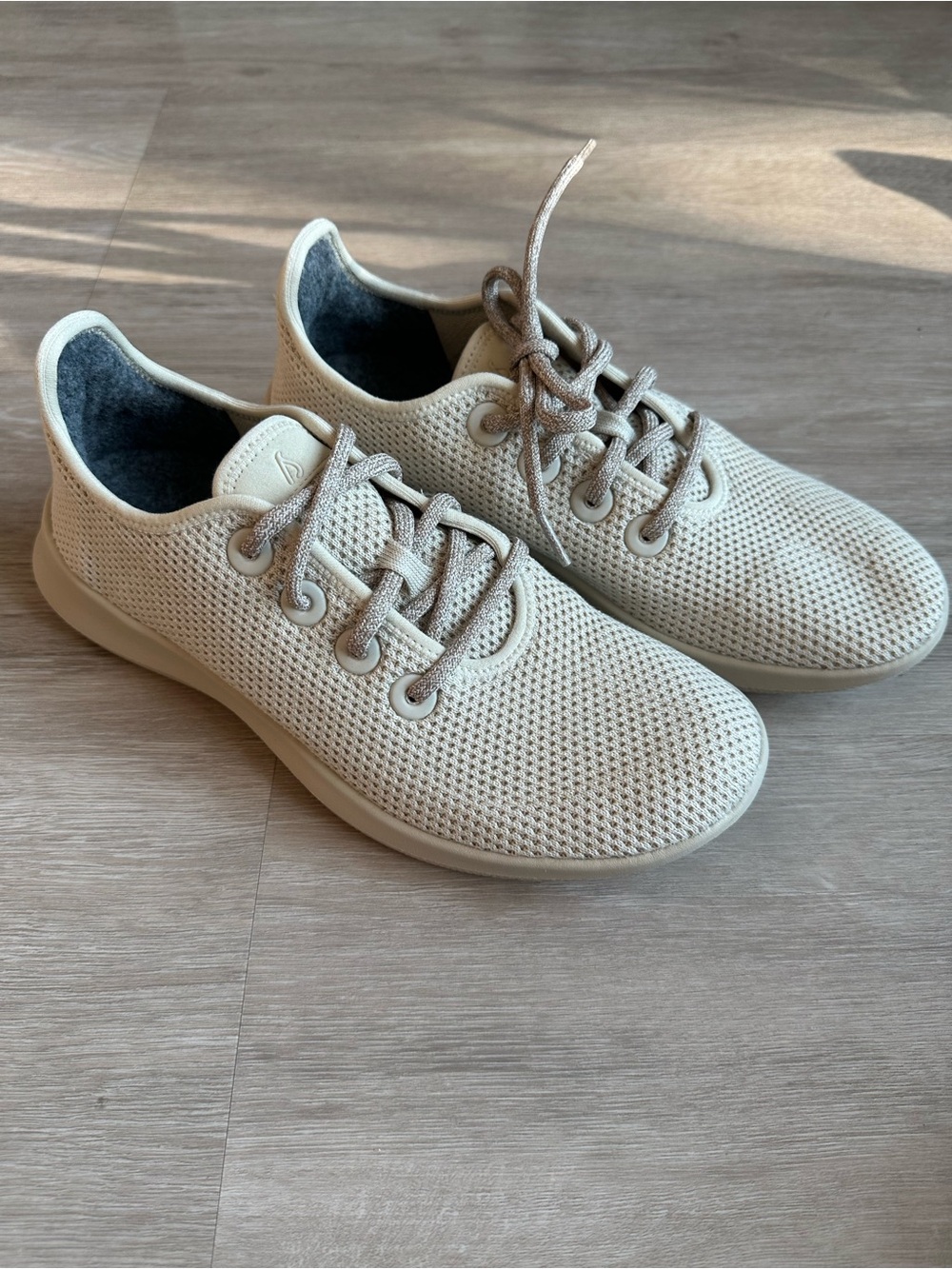 Allbirds tree runner wheat, dark beige men’s 8 // women’s 9.5 NEW